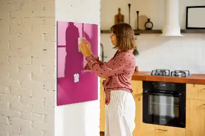 Magnetická popisovacia tabuľa v intenzívnej ružovej farbe