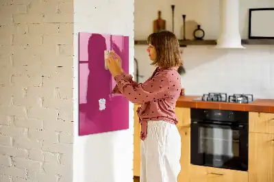 Magnetická popisovacia tabuľa v intenzívnej ružovej farbe