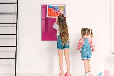 Magnetická popisovacia tabuľa v intenzívnej ružovej farbe