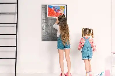 Magnetická tabuľa na kreslenie s motívom poškriabaného kovu