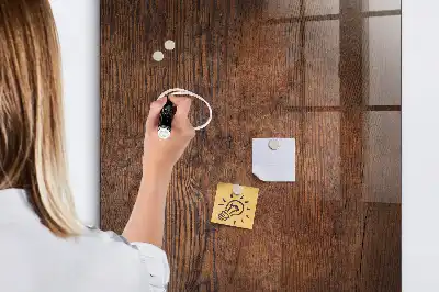Magnetická popisovacia tabuľa v dizajne tmavého dreva