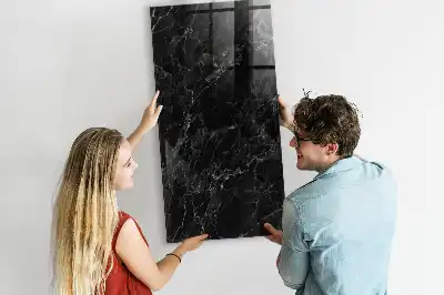 Magnetická popisovacia tabuľa v dizajne tmavého mramoru