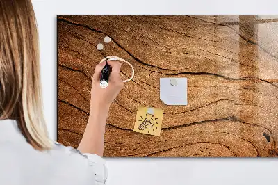Magnetická popisovacia tabuľa v dizajne starého dreva
