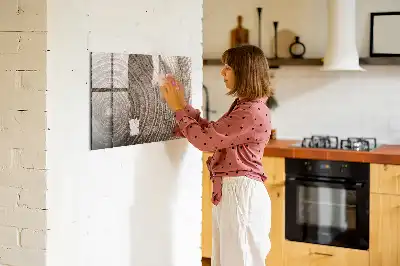 Magnetická popisovacia tabuľa v tvare kmeňa stromu
