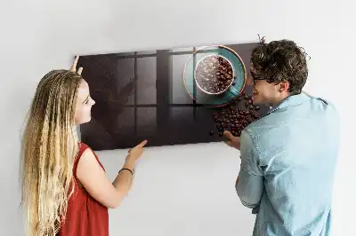 Magnetická popisovateľná tabuľa v tvare šálky kávy