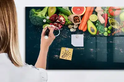 Magnetická popisovateľná tabuľa so vzorom zeleniny na stole