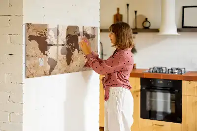Magnetická popisovateľná tabuľa s motívom vintage mapy sveta