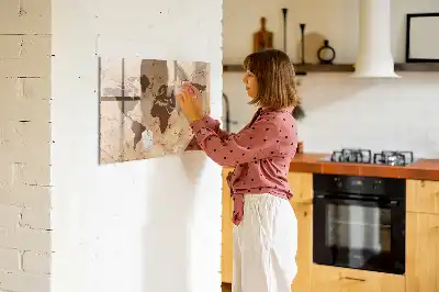 Magnetická popisovateľná tabuľa s motívom vintage mapy sveta