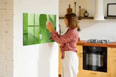 Magnetická popisovateľná tabuľa v dizajne moderné vlny