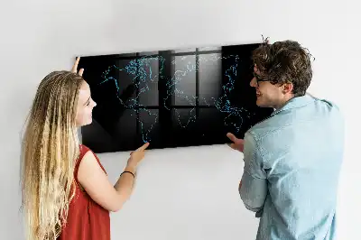 Magnetická popisovateľná tabuľa s motívom obrysu mapy sveta