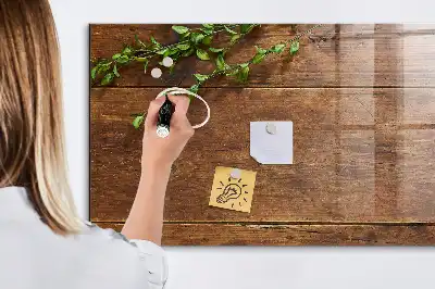 Magnetická popisovacia tabuľa v dizajne rustikálneho dreva