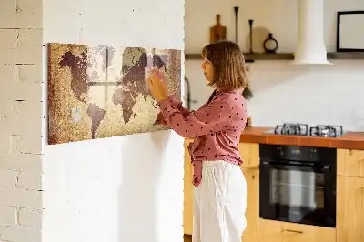 Magnetická popisovacia tabuľa s motívom starej mapy sveta