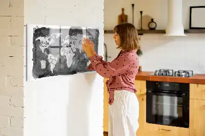Magnetická popisovateľná tabuľa s motívom retro mapy sveta