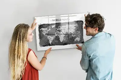 Magnetická popisovateľná tabuľa s motívom retro mapy sveta