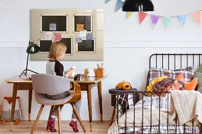 Magnetická popisovacia tabuľa s retro rámikmi