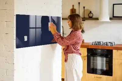 Magnetická popisovateľná tabuľa v tmavej tmavomodrej farbe