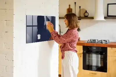 Magnetická popisovateľná tabuľa v tmavej tmavomodrej farbe