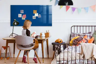 Magnetická popisovacia tabuľa v námorníckej modrej farbe
