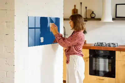 Magnetická popisovacia tabuľa v námorníckej modrej farbe