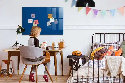 Magnetická popisovacia tabuľa v námorníckej modrej farbe