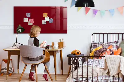 Magnetická popisovateľná tabuľa v bordovej farbe