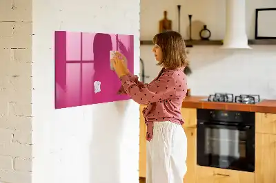 Magnetická popisovateľná tabuľa v intenzívnej ružovej farbe