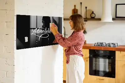 Magnetická popisovacia tabuľa vzor dobrodružstvo