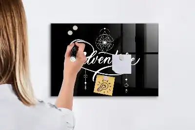 Magnetická popisovacia tabuľa vzor dobrodružstvo