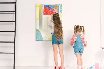 Magnetická kresliaca tabuľa v dekoratívnom rámčeku