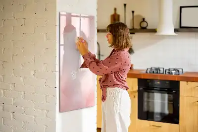 Magnetická kresliaca tabuľa vo vyhotovení ružový mramor
