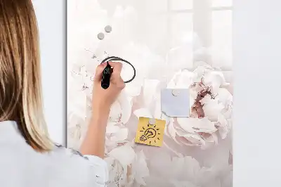 Magnetická kresliaca tabuľa v dizajne Pivonky