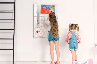 Magnetická kresliaca tabuľa v dizajne Pivonky