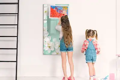 Magnetická kresliaca tabuľa v dizajne kvitnúce kvety