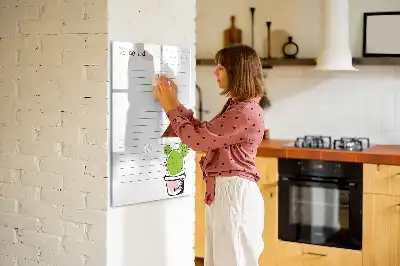 Magnetická kresliaca tabuľa v tvare zoznamu úloh