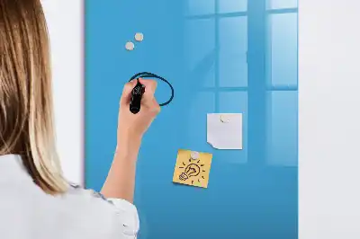 Magnetická kresliaca tabuľa v modrej farbe