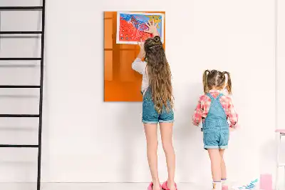 Magnetická tabuľa na kreslenie oranžové vyhotovenie