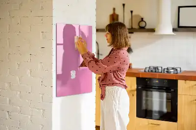 Magnetická kresliaca tabuľa v ružovej farbe