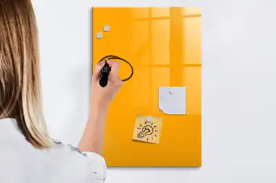 Magnetická kresliaca tabuľa v zlatožltej farbe