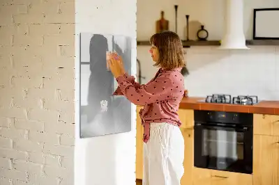 Magnetická kresliaca tabuľa v kovovom lesku