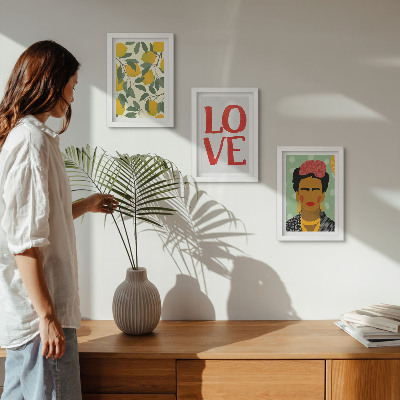 Triptych v ráme Citróny s nápisom LOVE, maľovaný portrét Fridy Kahlo