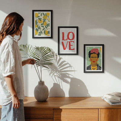 Triptych v ráme Citróny s nápisom LOVE, maľovaný portrét Fridy Kahlo