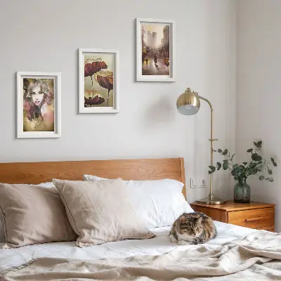 Abstraktný portrét ženy s kvetmi v meste v daždi triptych v ráme