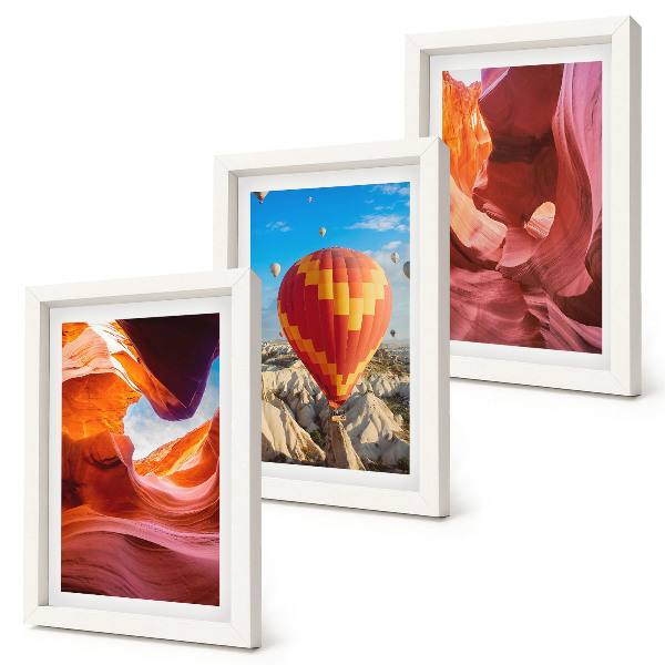 Triptych v ráme Krajina púštnych roklín a let balónom