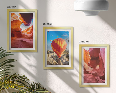 Triptych v ráme Krajina púštnych roklín a let balónom