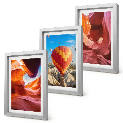 Triptych v ráme Krajina púštnych roklín a let balónom
