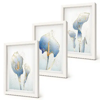 Jemné modré kvety na svetlom pozadí triptych v ráme
