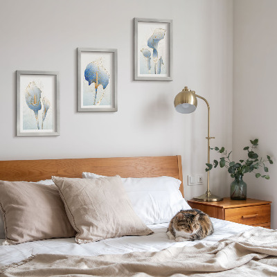 Triptych v ráme Jemné modré kvety na svetlom pozadí