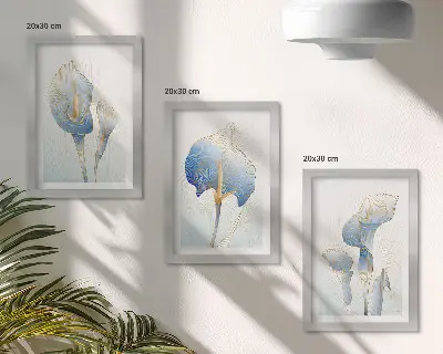 Jemné modré kvety na svetlom pozadí triptych v ráme