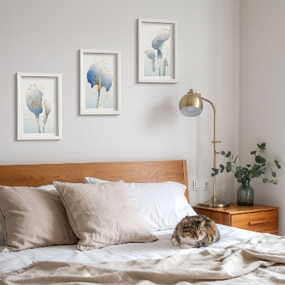 Triptych v ráme Jemné modré kvety na svetlom pozadí