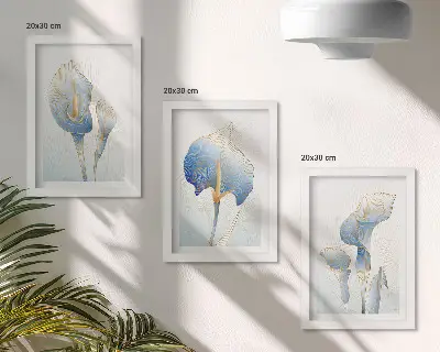 Jemné modré kvety na svetlom pozadí triptych v ráme